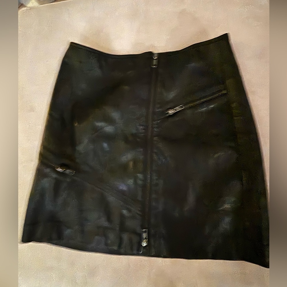 Leith black mini skirt in faux leather